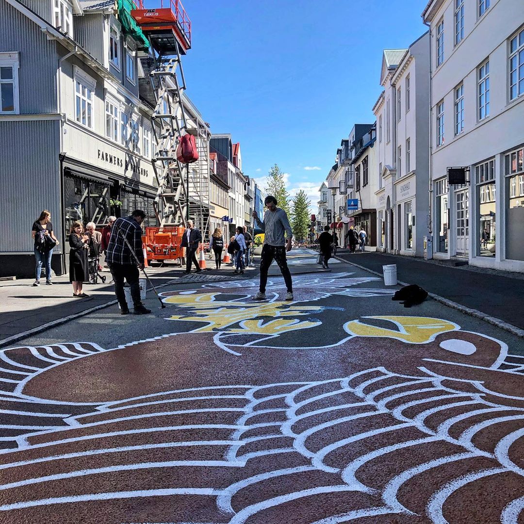 Laugavegur is being painted for the summer with beautiful art! We can't wait to see the final results 🎨
IG📷farmersmarket_iceland #visitreykjavik #reykjavik #reykjavikloves #streetart
