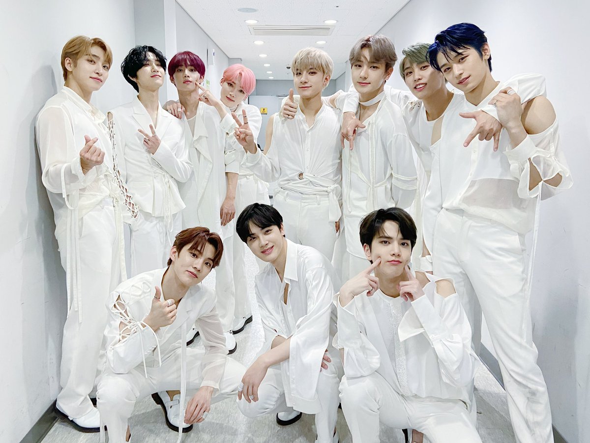 TONE_SEOUL's tweet photo. THE BOYZ(더보이즈)
⠀
2020.06.11 - 로드 투 킹덤
3차 경연 ‘도원경’ 무대에서 착용한 의상은 톤(@tone_seoul)에서 제작한 의상입니다.

#THEBOYZ #더보이즈 #도원경 #로드투킹덤
#주학년 #영훈 #주연 #현재 #상연 #선우 #큐 #케빈 #제이콥 #에릭 #뉴
#의상제작 #제복 #화이트 https://t.co/nvL5wTqkYL