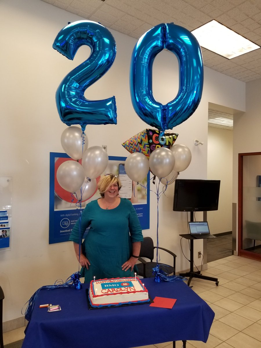 YvetteNakouzi's tweet photo. Celebrating Carolyn's 20th anniversary with #BMO at Innes and 10th line. What an amazing #milestone! Thank you for your #dedication and #loyalty https://t.co/KP9EKOUKPw