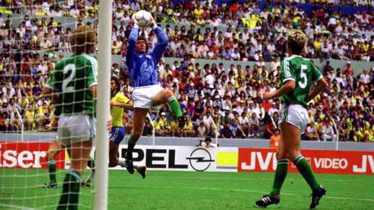 A very Happy 75th Birthday to the one and only, Pat Jennings. 