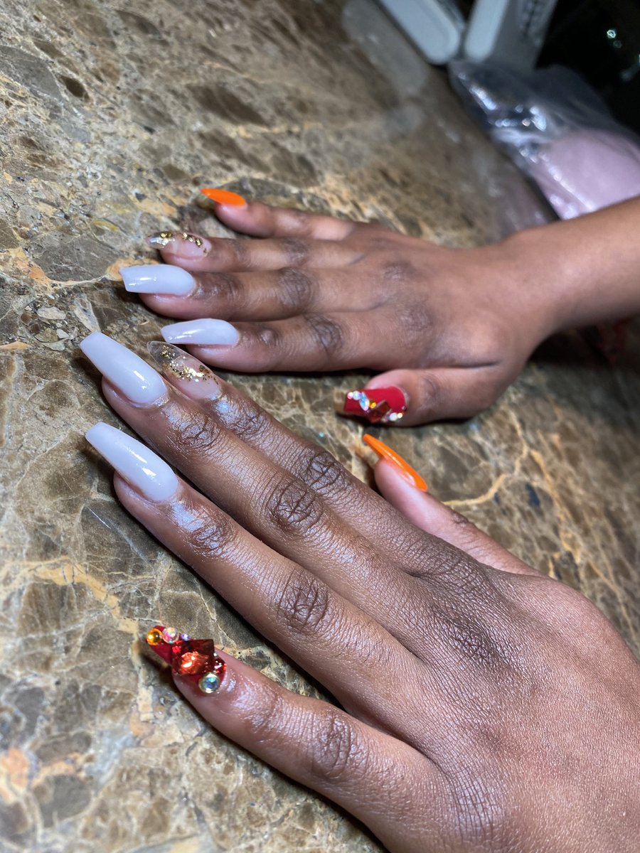 IjayaCi's tweet photo. 😝😝 #Applicationiskey @JadahKayvone did her thing last night y’all.👏🏾 https://t.co/1VXSASpGpv
