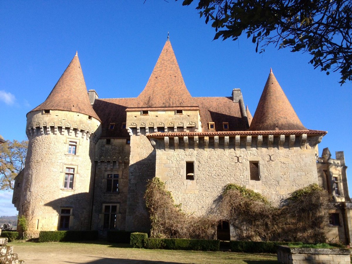 Marielle J Pdeg Forteresse Du Xiiie Siecle Le Chateau De Marzac A Tursac Dordogne Tomba Aux Mains Des Anglais Durant La Guerre De Cent Ans Presque Entierement Detruit Il Fut Reconstruit