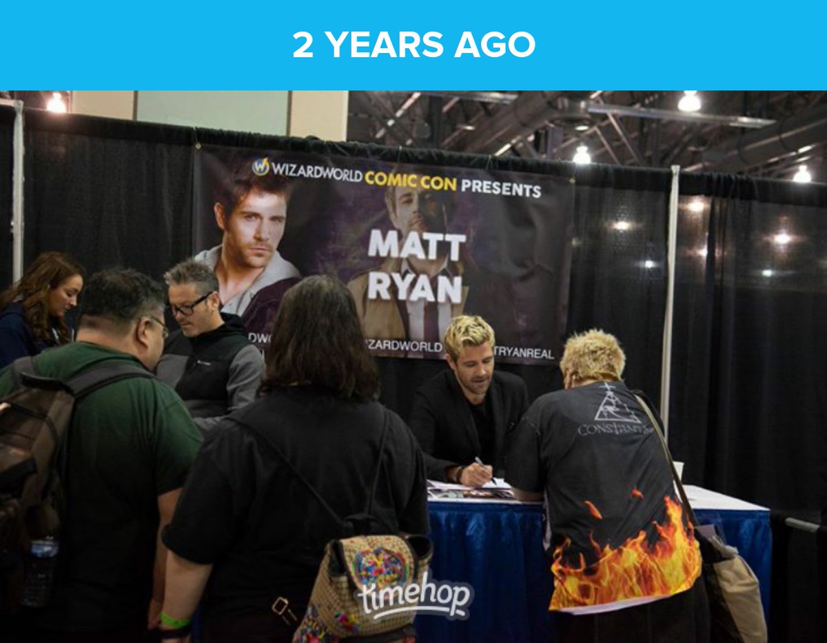 KimMerville's tweet photo. #FlashbackFriday
2 years ago at #WizardWorldPhilly chatting with @MattRyanReal at his table. Cons seem like a forever ago. What I wouldn't give for a con right about now.  Still hoping you'll do a virtual con at @WizardWorld, Matt.....Please?🙏  
#Constantine 🇬🇧👔🧥🚬 https://t.co/NtpaIGfRUr