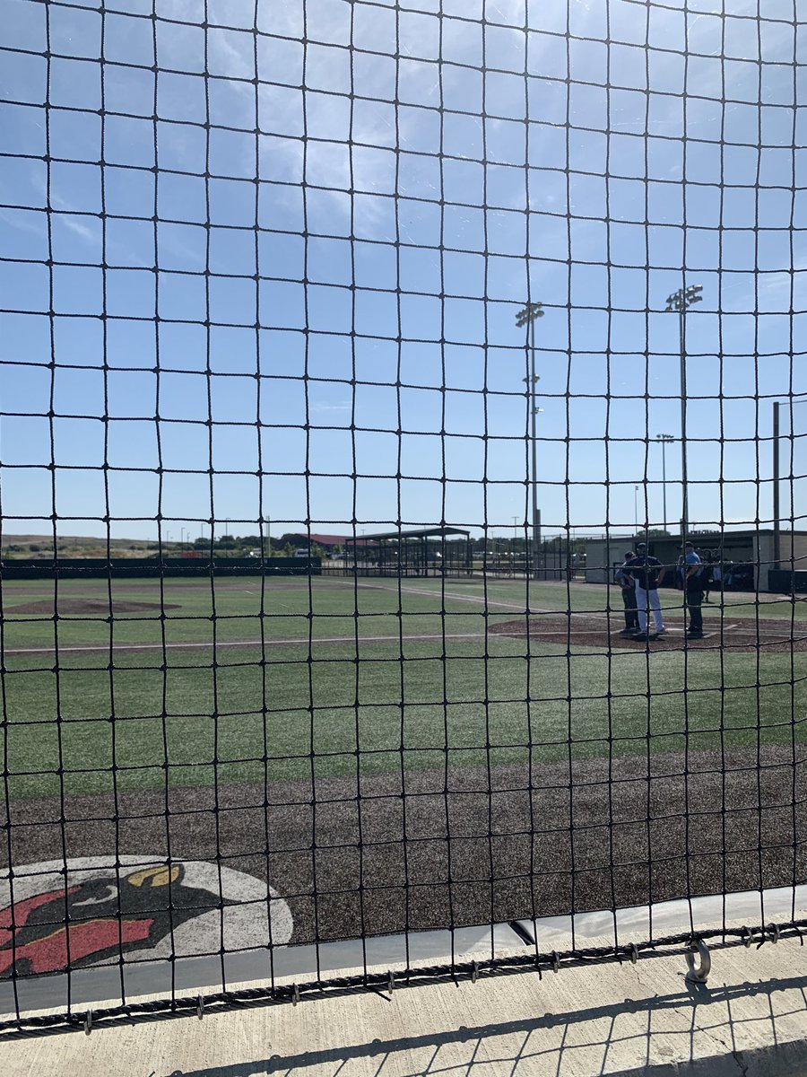 and3hudson's tweet photo. Baseball.  Finally. https://t.co/fpUKeSkS8t