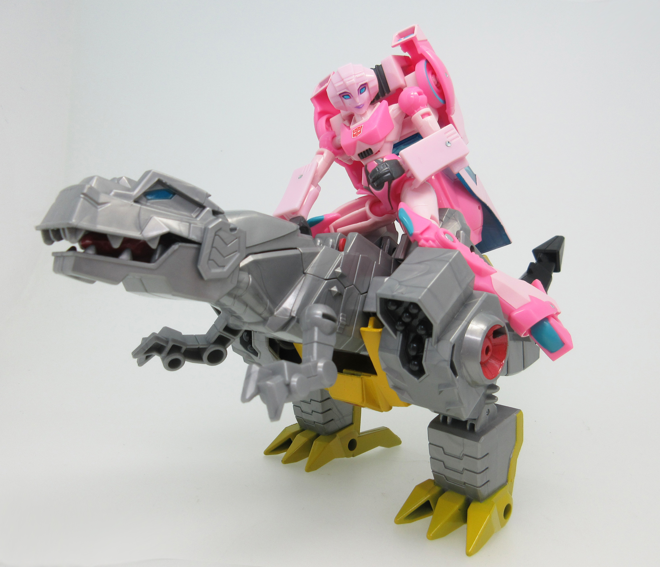 Arcee - Transformers Toys - TFW2005