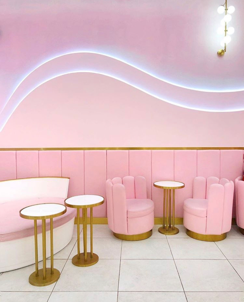 WILDFOXCOUTURE's tweet photo. Ultimate brunch spot! #wildfoxcouture 

PC @jenniferheal https://t.co/9B94fMipi8