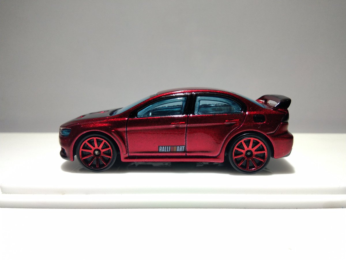 hotwheelica's tweet photo. Done
@Hot_Wheels
#hotwheels #diecast
#hotwheelsrepaint https://t.co/6Qq37Ro0rC