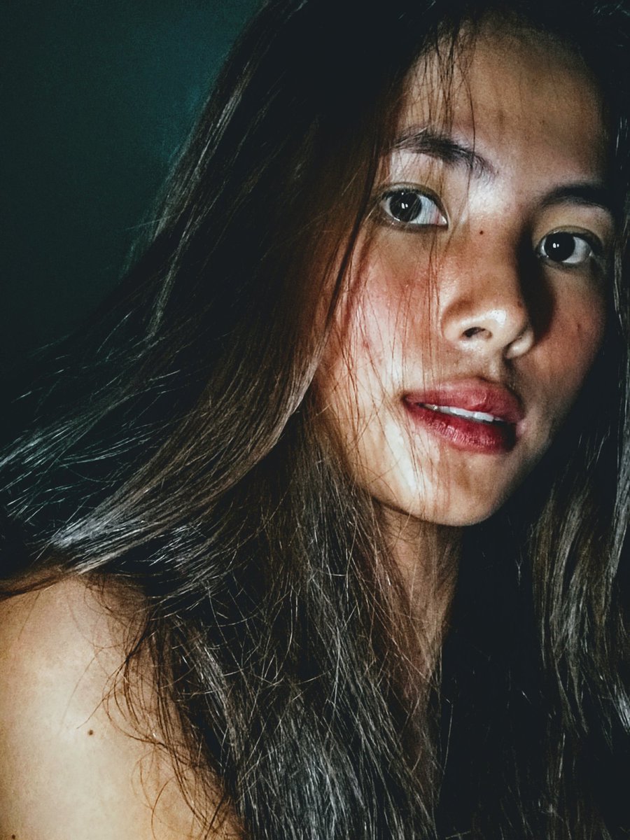 CharieSergio's tweet photo. I love my morena color!🖤 https://t.co/GYLL6ubd4P