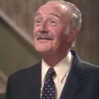 edloedeman's tweet image. Verbannen! Verboden Satire. Het moet niet gekker worden bij de Britten. #Fawlty Towers youtu.be/cN7L_cte7PA