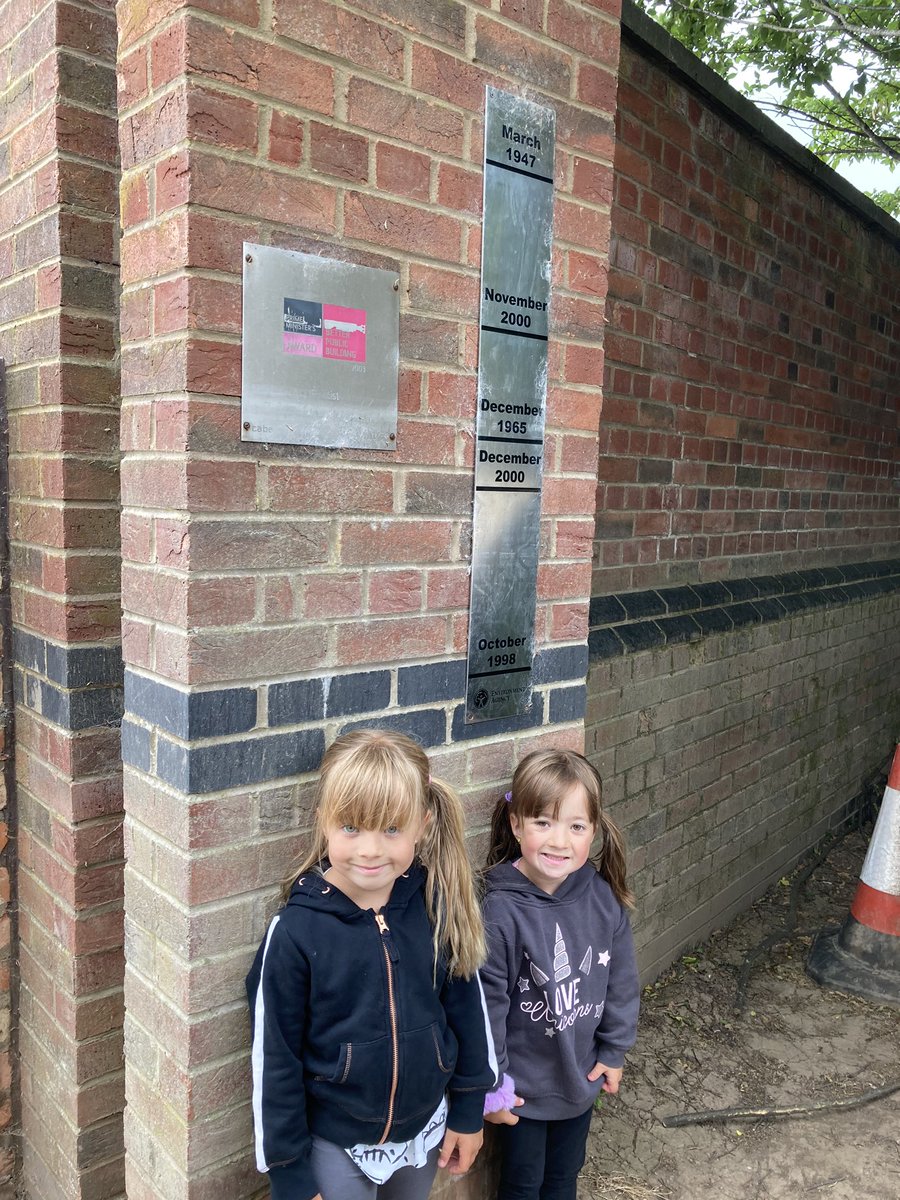 lillaura1986's tweet photo. @Yr2Corngreaves today we have enjoyed a visit to Bewdley and learnt about the River Severn, Mummy is back in work from Monday so we thought we would make the most of our last day at home with her, we also made bird feeders to try and get a Blue Peter badge https://t.co/xJFLeR44fJ