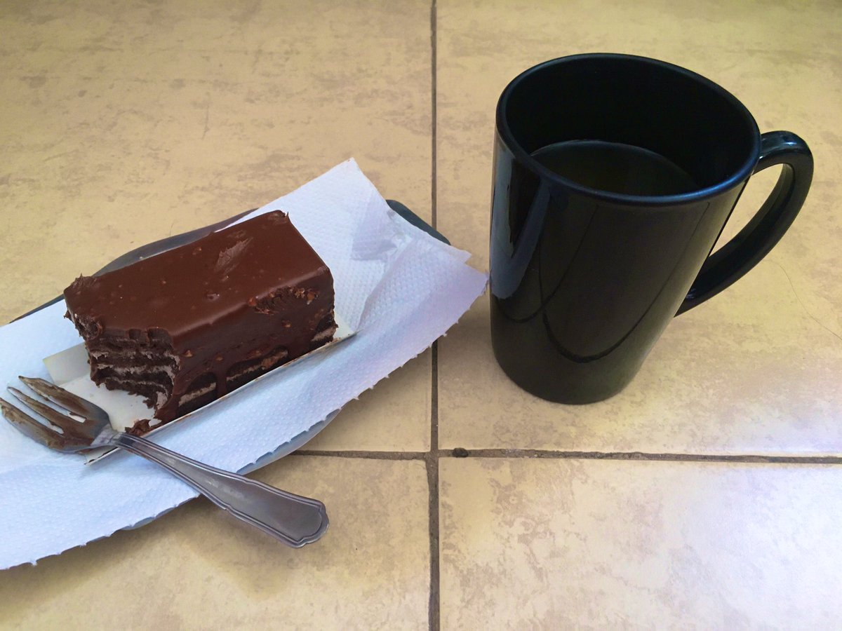 novatchek's tweet photo. Petit plaisir avec même 😋 
#bienetre #plaisir https://t.co/wVnjn15nze
