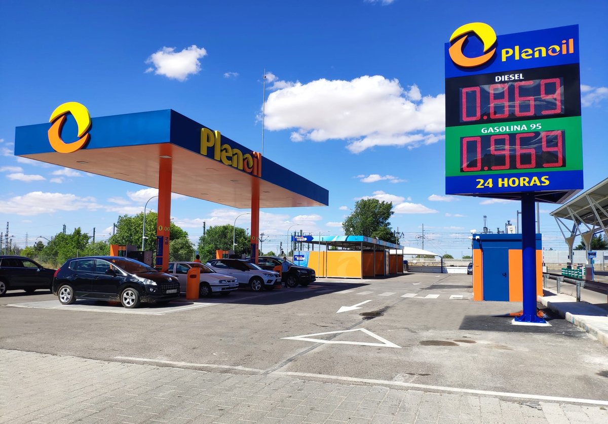 Seguimos con nuestro plan de expansión y, esta vez, nos hemos ido a #Albacete a abrir una nueva #gasolinera Plenoil, junto a la estación de tren de Los Llanos, en calle Federico García Lorca 1. ⛽️⛽️ 

#GasolineraLowCost #GasolineraPlenoil #PlenoilAlbacete #EnergiaParaTuVehiculo