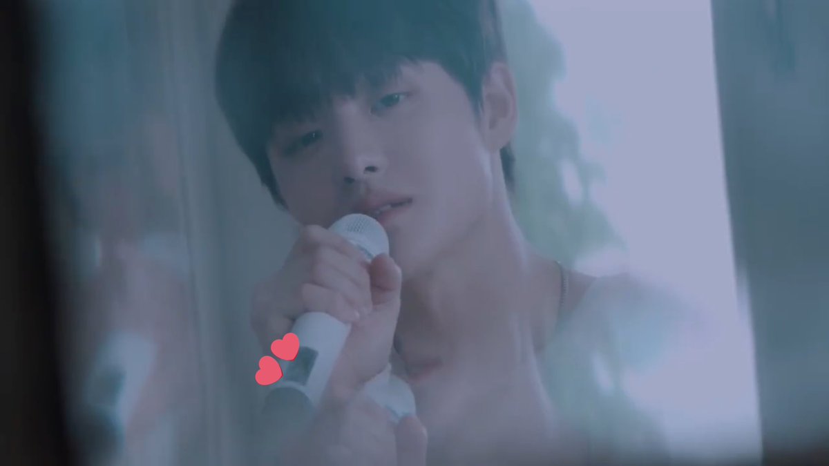 YenVyTrinh123's tweet photo. things that we’ve all missed; the color of the microphone🥺
#TREASURE #WAYO #BANGYEDAM #KIMJUNKYU #PARKJEONGWOO #MASHIHO #PARKJIHOON https://t.co/4wCYkdu8va