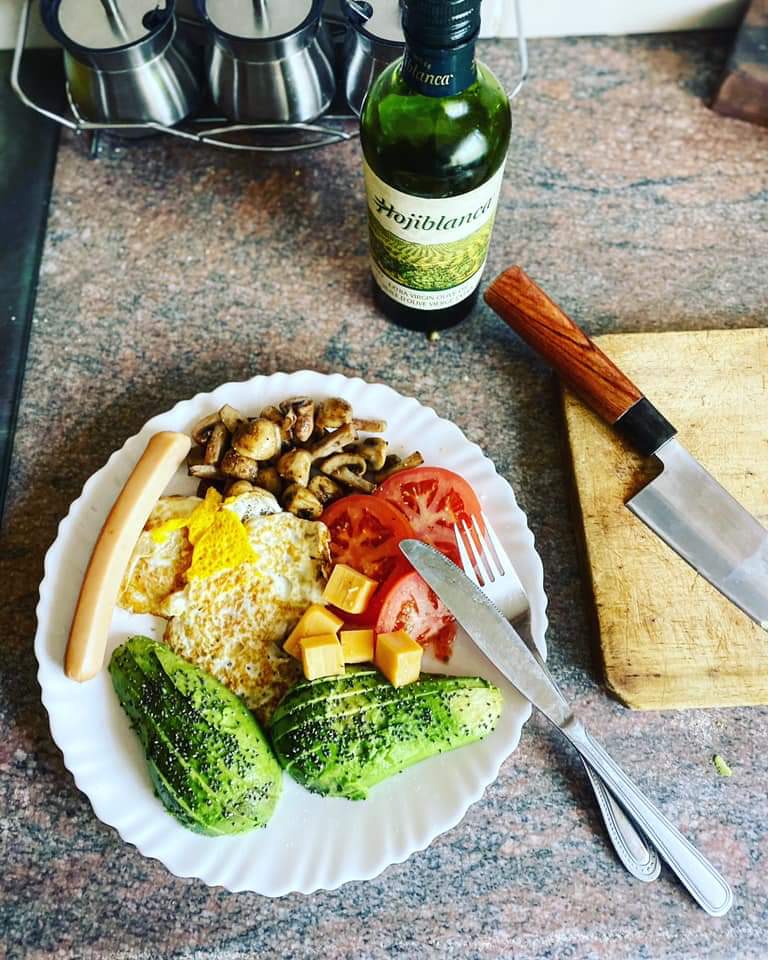 GarnishedL's tweet photo. Friday Brunch #DelayedPost https://t.co/A0mNaPrgfV