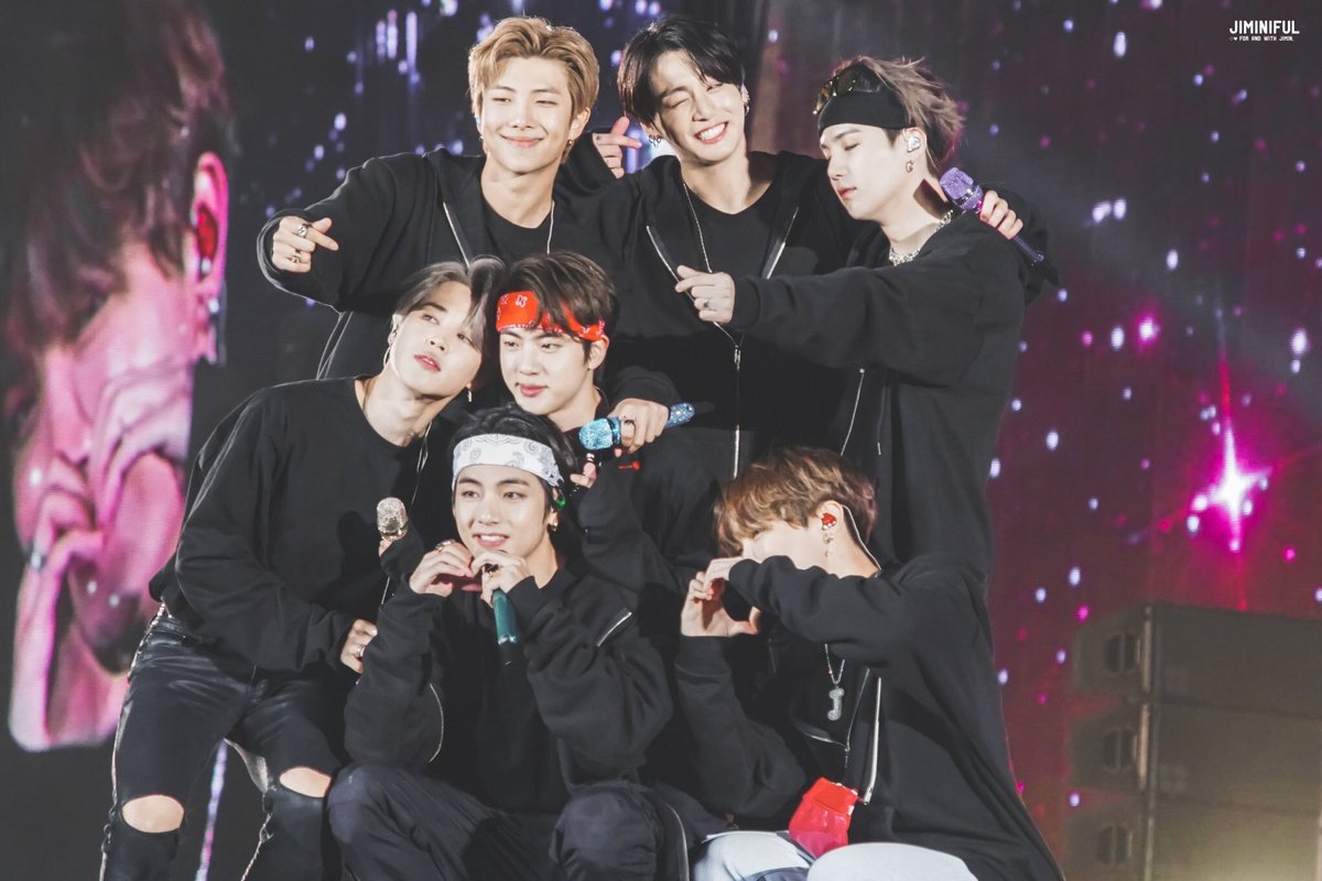 BTSaya95's tweet photo. 沢山のものを与えてくれた彼等にどう感謝したらいいのだろうか。
7年間走り続けてきてくれてありがとう。
この先どんな事が待ってるかなんてわからないけど、いつまでも貴方達を応援しています。 https://t.co/TIR2d0dH2H