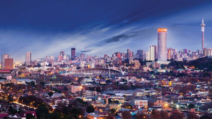 SolomonAtah's tweet photo. ❤️❤️Which of these three beautiful cities is the most film 🎥🎥🎥🎬🎬🎬 friendly and why? 
#Duban #SouthAfrica's #Playground
#CapeTown #Mothercity 
#Johannesburg #CityOfGold
#Zalink https://t.co/LHRq1WTZQc