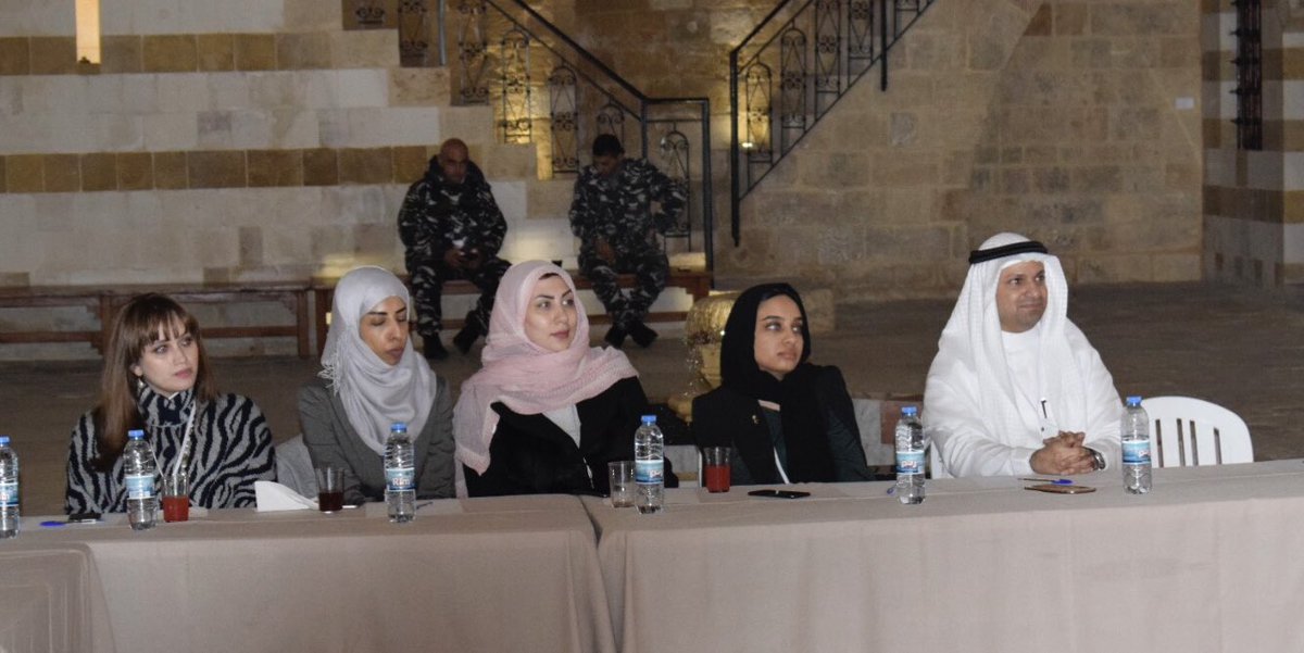directioncsr's tweet photo. نمكن الشباب ونمهد لهم طرق التطوع في برامج التنمية المستدامة، ليكونوا قادة التغيير محليا ودوليا.
#برنامج_دايركشن | #التنمية_المستدامة https://t.co/trA3mwFLQH