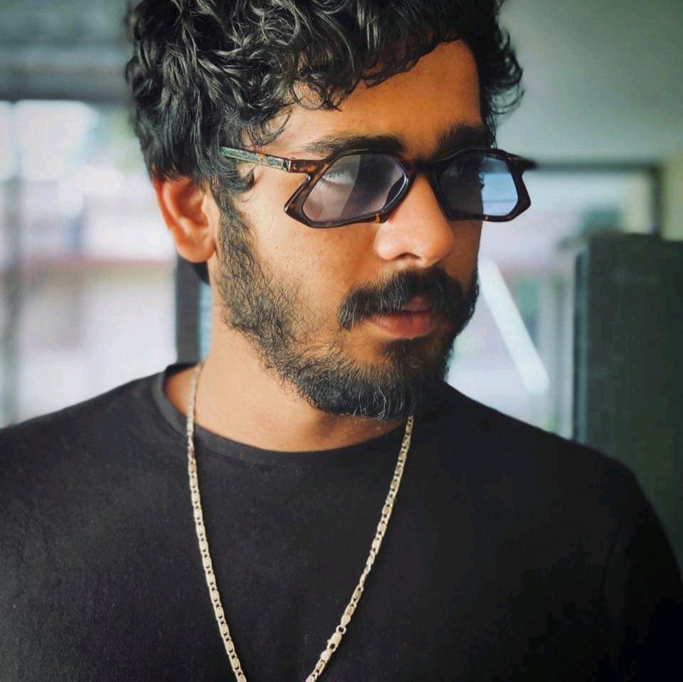 GanapathiSPOff1's tweet photo. 😎 https://t.co/g0CKFJBYDM