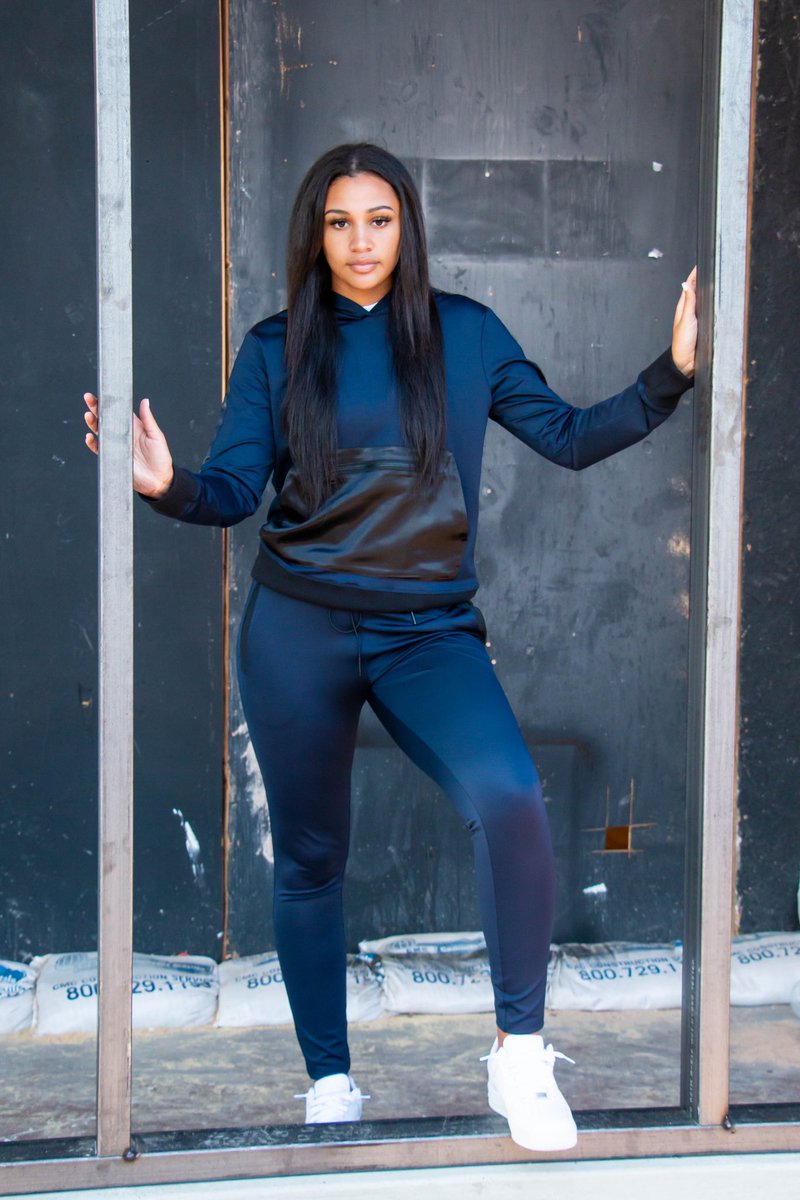 jambermade's tweet photo. The Color Block Navy Collection ‼️   #MadeToMotivate | #hummingbird 

• Click the link💻 📱
 
https://t.co/FeRjIhOwXD https://t.co/jOtpDZv2jL
