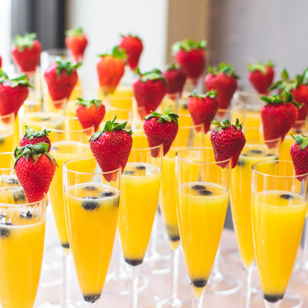 RentalsLV's tweet photo. Refreshing summer cocktails for your guests… go on, treat them in style🌞
#SummerParty #Summer #BBQ #Event #SummerEvent #Party #Celebrations #Event #EventRentals #VegasRentals #CurrentEventRentals #LasVegas #VegasWedding #VegasParty #GardenParty https://t.co/mC8KJU9F1S