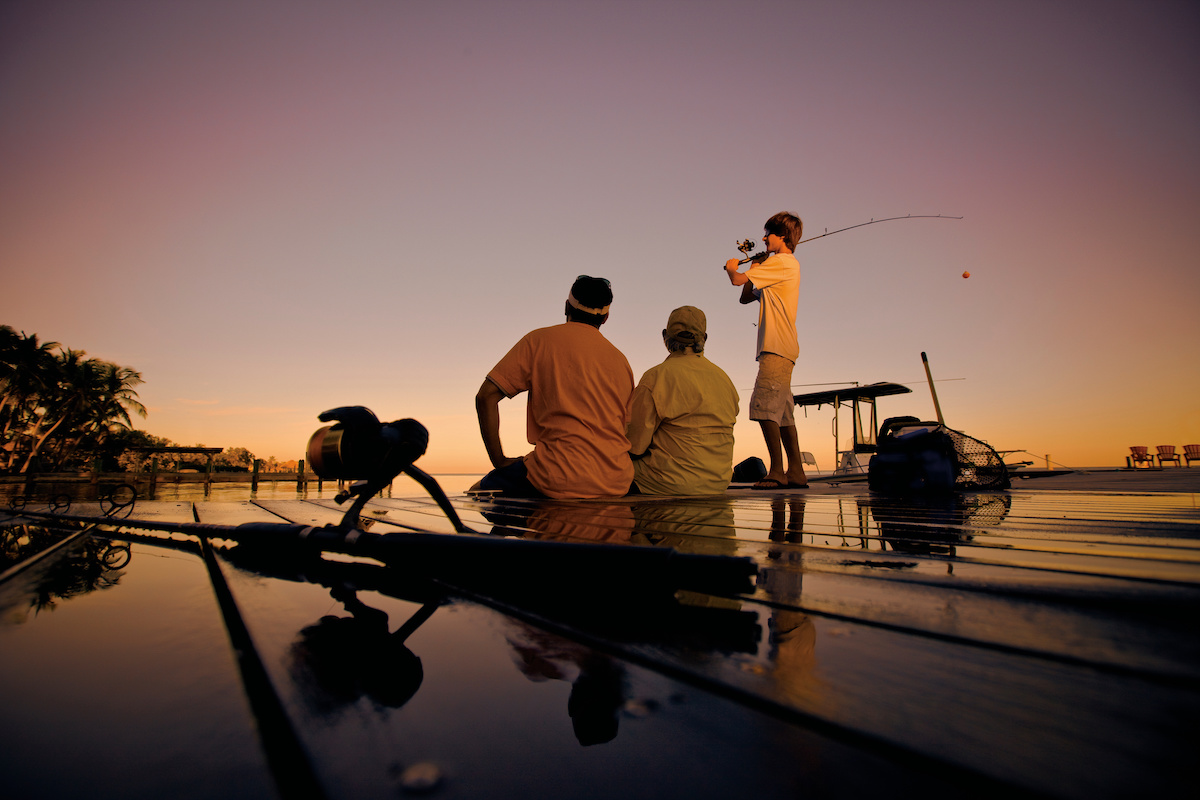 discoverboating's tweet photo. 7 Best Boating &amp; Fishing Gifts for Dad #FathersDay >>> https://t.co/4XEBPcGiIA https://t.co/jGnQ8fM6rI