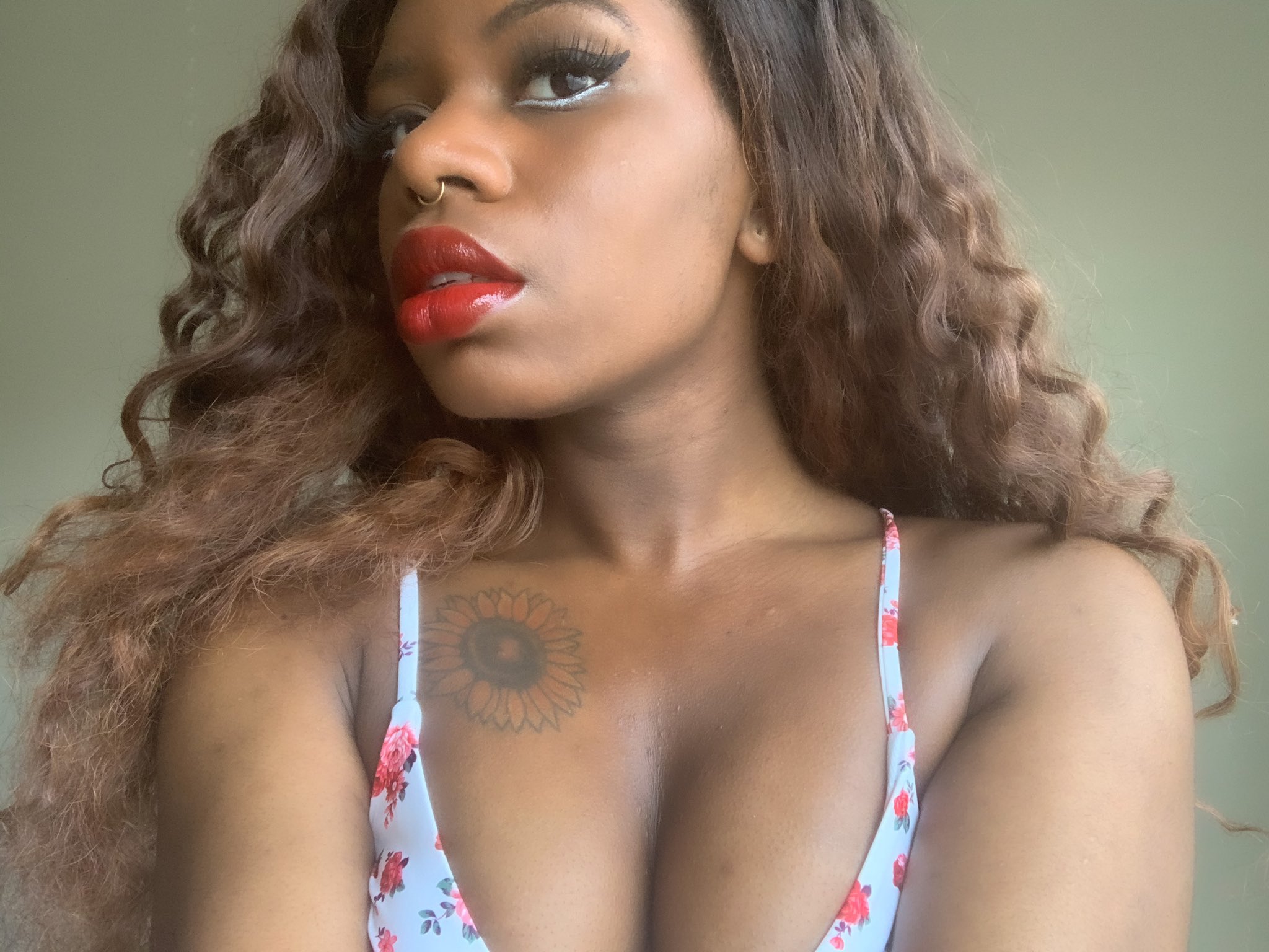 Thank you for the interview, @clips4sale 💕 Read My “New Studio” interview that I did with @clips4sale this week here: https://t.co/a9dSosLpxf 🌹✨🌹✨🌹✨🌹✨🌹 https://t.co/Ck35JqgUtw