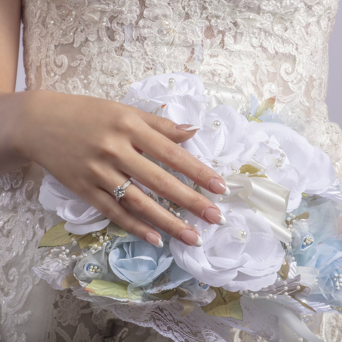 💍✨  New! Meet "Manhattan" 
A ​2ctw Brilliant Round Moissanite Pave 18k Engagement Ring