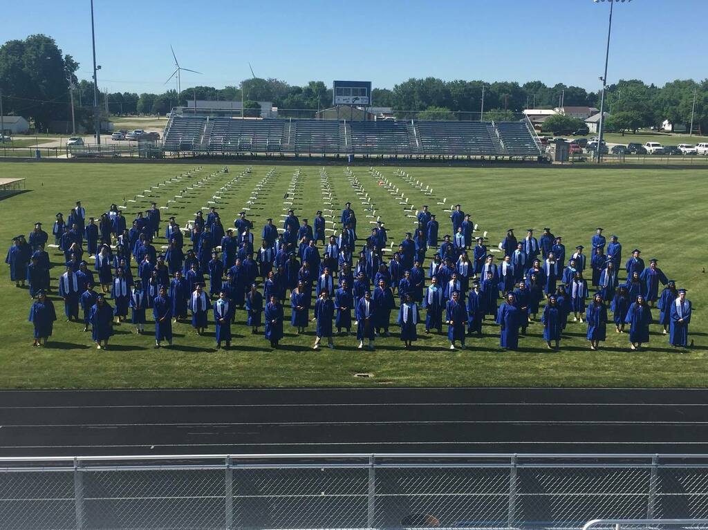 The_Bluejay_Way's tweet image. PHS Class of 2020 #WeArePerry instagr.am/p/CBVxBxDFs1X/