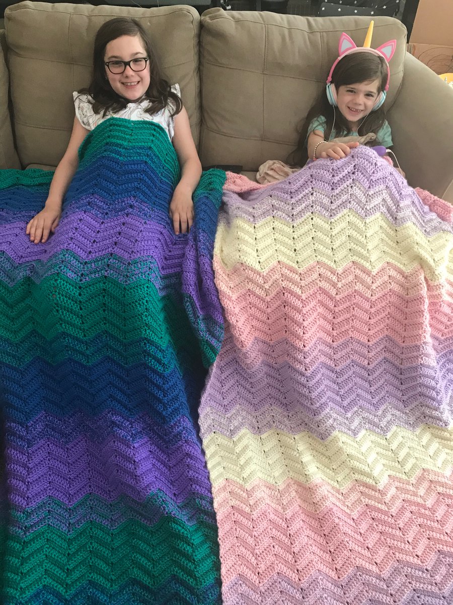 JennyMatarese's tweet image. My #pandemicproject was #crocheting blankets for my daughters! They picked the colors 🥰