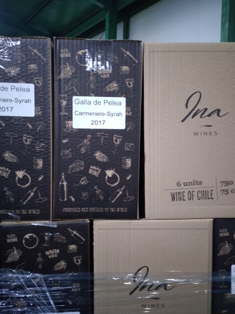 InaWines's tweet photo. 🍷🍇 Estamos felices de presentarles con mucho cariño y trabajo la nueva cosecha #GallaDePelea producción 2017 que estará disponible para venta desde mañana.🍇🍷
#VinoChileno
#Cosecha2017
#CarmenereSyrah
#winelovers https://t.co/coFAmiSAZP https://t.co/r0LD4bSNdS