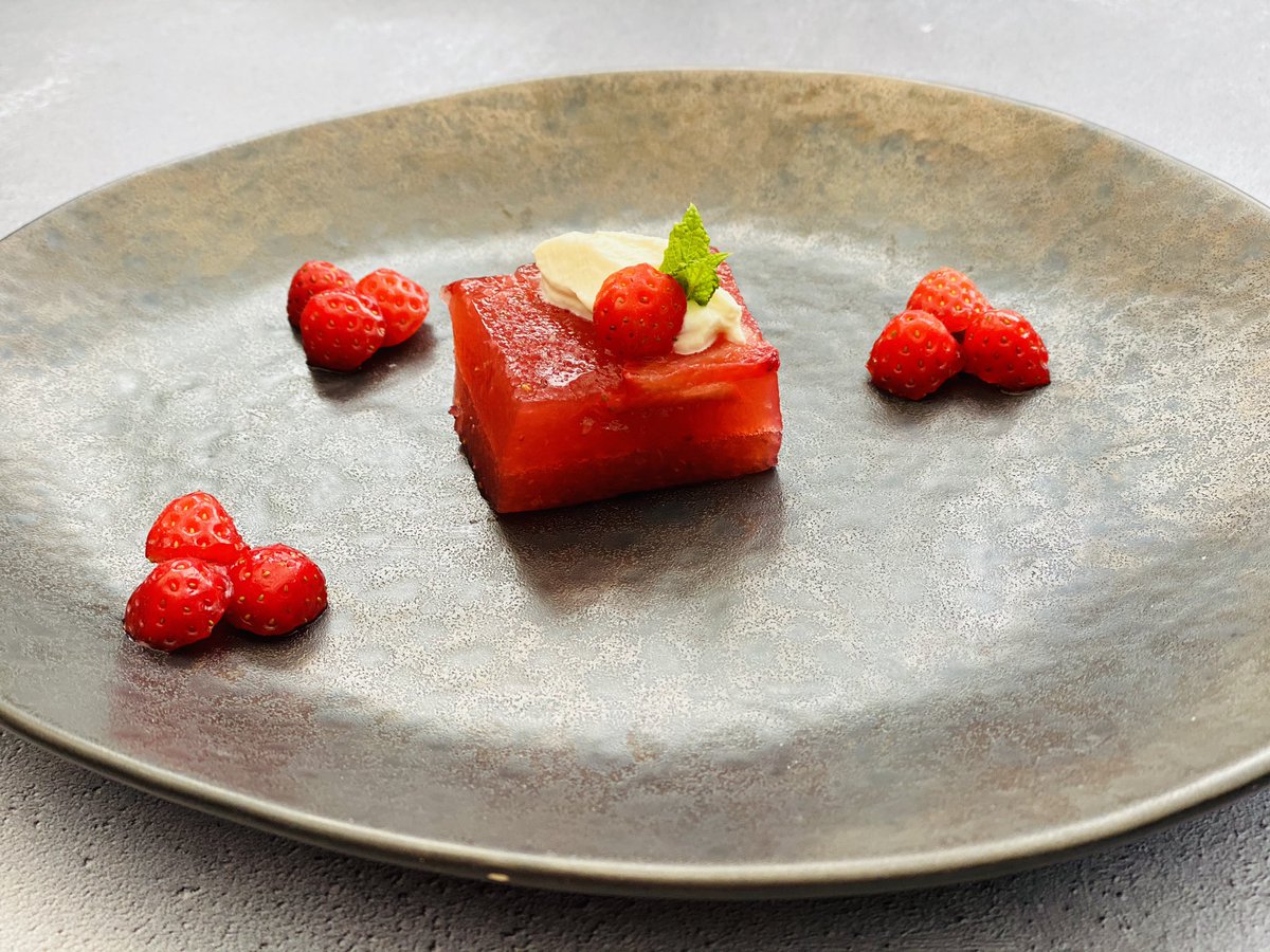 English Strawberry Season is here. Strawberry &amp; champagne........delicious! #seasonalfood #hampshire