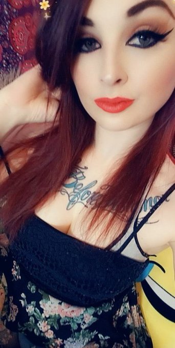 I know it&rsquo;s not Wednesday but there&rsquo;s a cutie you HAVE to follow and she&rsquo;s awesome and has a cute butt<a href="/tag/myfreecams"class="tags"><span>#myfreecams</span></a><a href="/tag/onmfc"class="tags"><span>#onmfc</span></a>