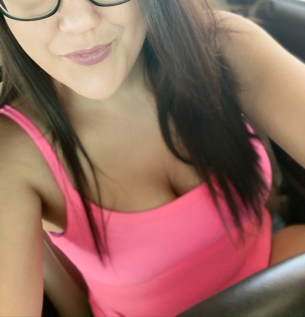 Milfwifexoxo’s pics and videos