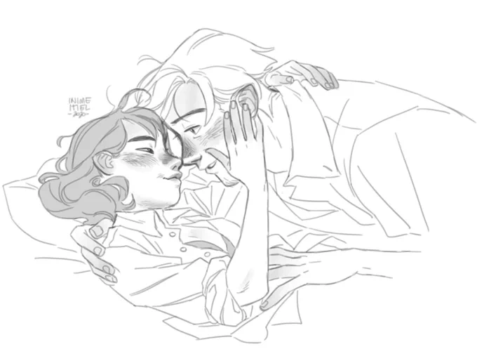 They be smoochin 