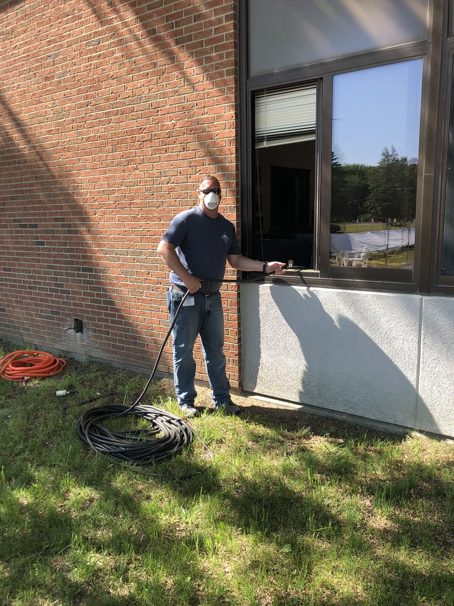 Agostinoni_Ron's tweet photo. Facilities, electrical and IT working today on preparation for @2020_shen commencement next week! #ShenHS #Shentogether https://t.co/QrMWB0PWVG