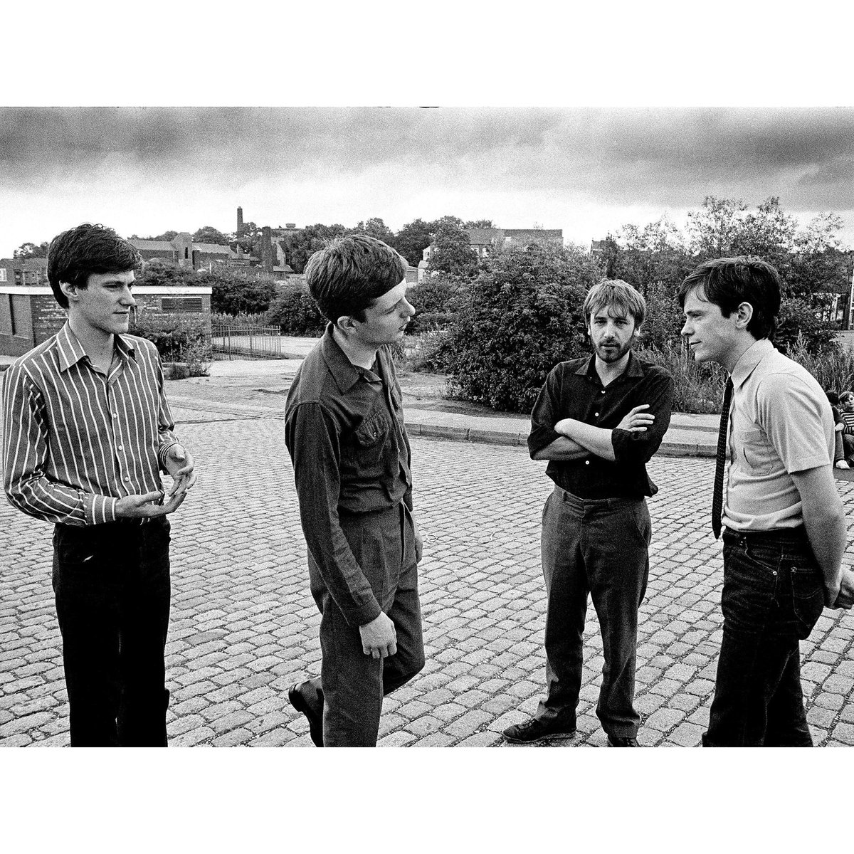 Musicamento's tweet photo. I did everything, everything I wanted to,
I let them use you for their own ends,
To the center of the city in the night, waiting for you. 
https://t.co/EugBmOI9f0
Joy Division - Shadowplay 
#indie #music https://t.co/VnUwq7uquG
