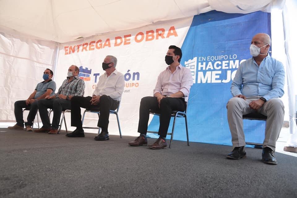 EUCITAC's tweet photo. Nuestro presidente @jarch18 junto su mesa directiva, el @MunicipioTRC y el alcalde @JZERMENOI  
Entregaron la pavimentación por más de 1.5km en San Agustín. Beneficiando a la  industria del sector.  
Grandes beneficios para esa zona #ConlaFuerzadelaUnion Enhorabuena! 👏🏻👏🏻 https://t.co/WgOCu7jCcW