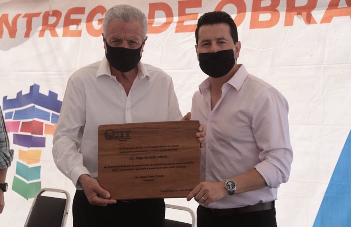 EUCITAC's tweet photo. Nuestro presidente @jarch18 junto su mesa directiva, el @MunicipioTRC y el alcalde @JZERMENOI  
Entregaron la pavimentación por más de 1.5km en San Agustín. Beneficiando a la  industria del sector.  
Grandes beneficios para esa zona #ConlaFuerzadelaUnion Enhorabuena! 👏🏻👏🏻 https://t.co/WgOCu7jCcW