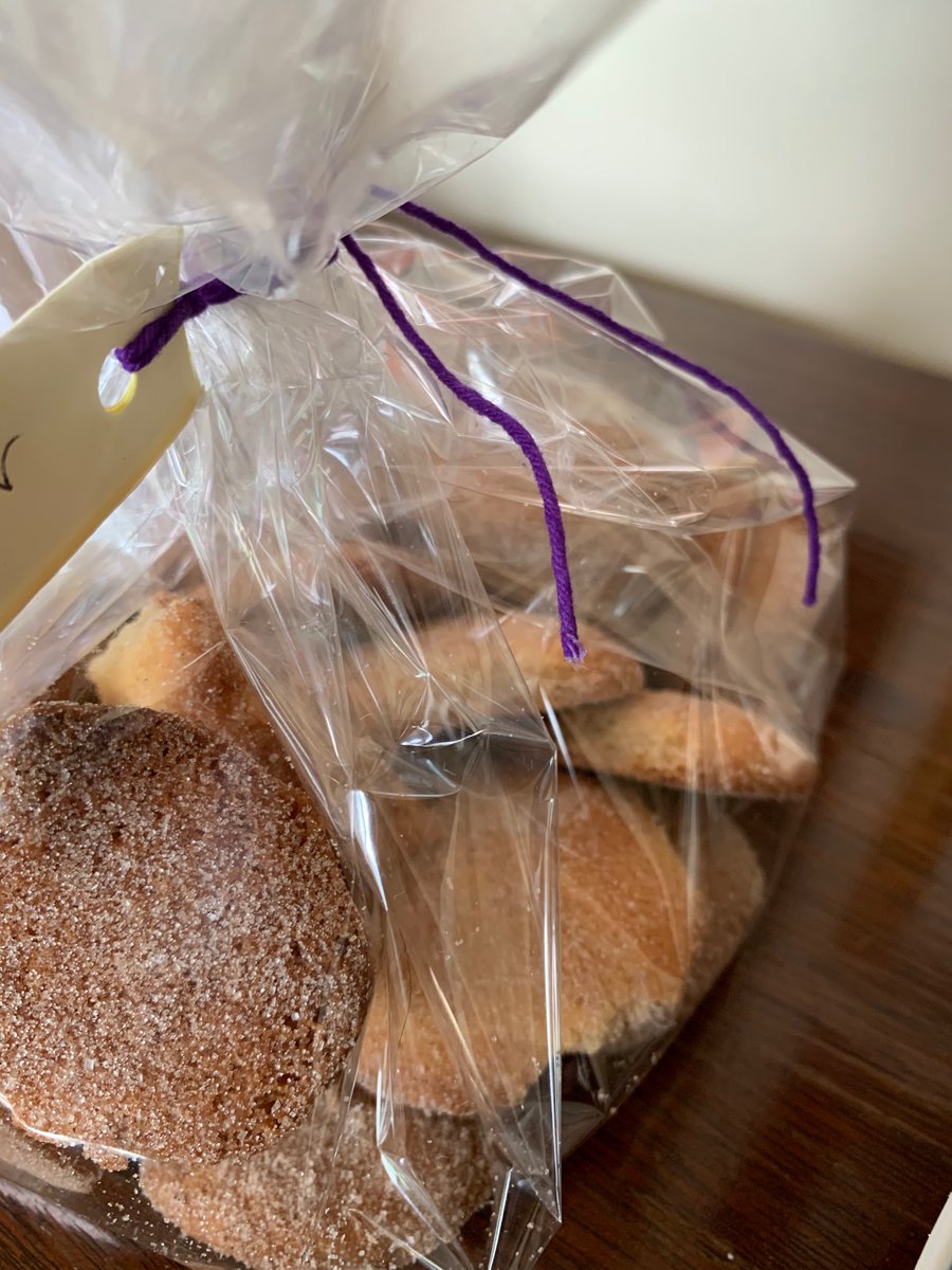 MealsWire's tweet photo. A massive thank you to our volunteer bakers, @Chiado @lear_joanna #Barbara #Sienna #Harrie #Mia @Tabacaria, for @HMPWScrubs staff. Your care and effort are hugely appreciated by our #HiddenHeroes. @HiddenHeroes_UK #WeAreAllInThisTogether #bakesbehindthewire https://t.co/LOxzA2zlCg