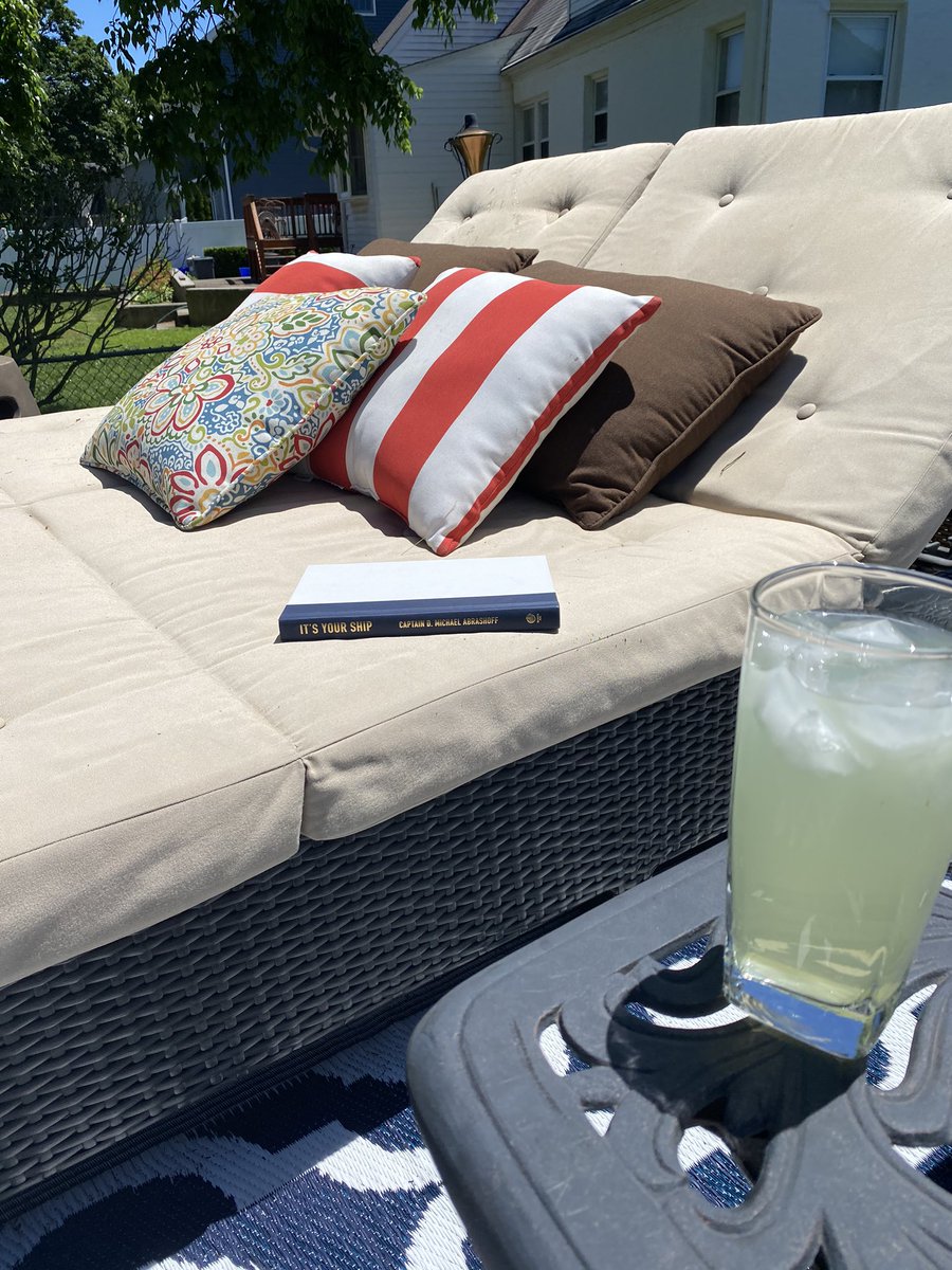 ApplegatePE's tweet photo. I found my summer reading spot. #ItsYourShip #CRAreads2020 @CRAmediaKK https://t.co/9rUJ4ykspb