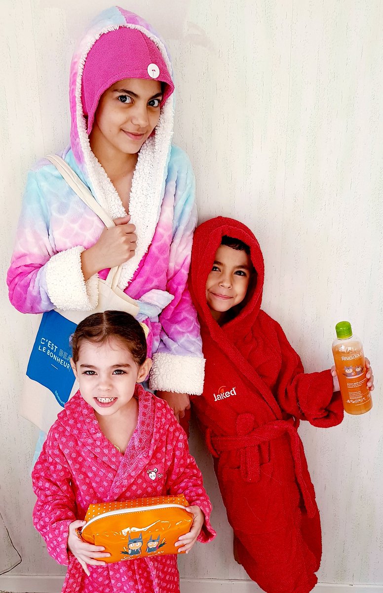 ConcoursTwt's tweet photo. Salut, cela fait 15 jours que je teste le Shampoing Douche au Miel Bio senteur Pêche RIVADOUCE avec mes enfants.
Venez découvrir notre avis sur mon Instagram
https://t.co/eI3OXrqoTv
Merci @Rivadouce_off et @rivadoucebebe pour ce test 😉👍
#ParentsExperts #Rivadouce https://t.co/CPzzWuYsqH