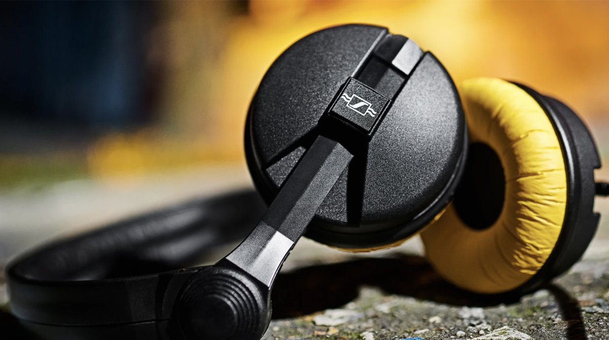 DigitalDJTips's tweet photo. Sennheiser HD-25s Are $99 All Month, You Could Bag The Yellow Ones… #headphones #musicnews 
 https://t.co/AIUnFZ45yE https://t.co/u98Kdc7GHK