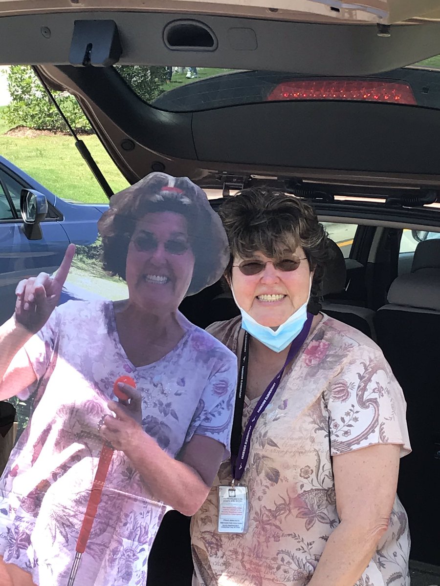 How you hug a teacher with social distancing!!! Our 5th grade teachers are amazing - flat or in 3 dimensions! <a href="/EducatorHall/">EducatorsaurusMrHall</a> @MsJCourtney @suewillis1 and DrV-G! <a href="/es_parkside/">THEParksideES</a> #PipersPavingTheWay with 5th grade celebrations 🤪🤗💜 <a href="/WCPSS/">Wake County Public School System</a> <a href="/NorthwestWCPSS/">WCPSS Northwestern</a>