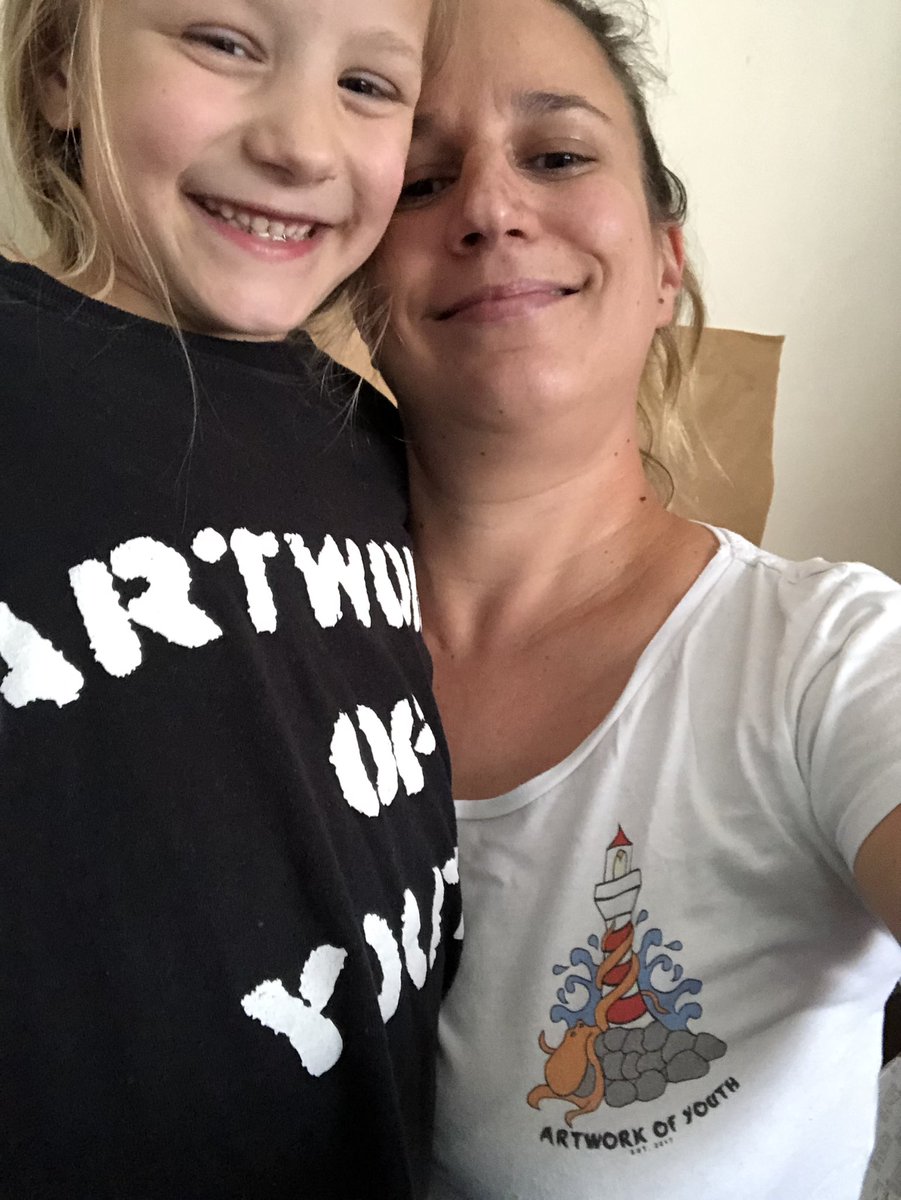 piskanr's tweet photo. @Trampolene_Band #WelshBandsTShirtDay #artworkofyouth https://t.co/kKbMLLANlL