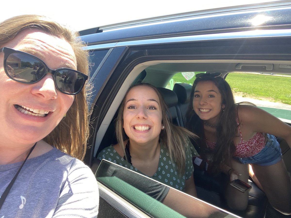 ATubaToothpaste's tweet image. Congratulations to the PHS class of 2020!! Some of my first 6th grade band kids ❤️