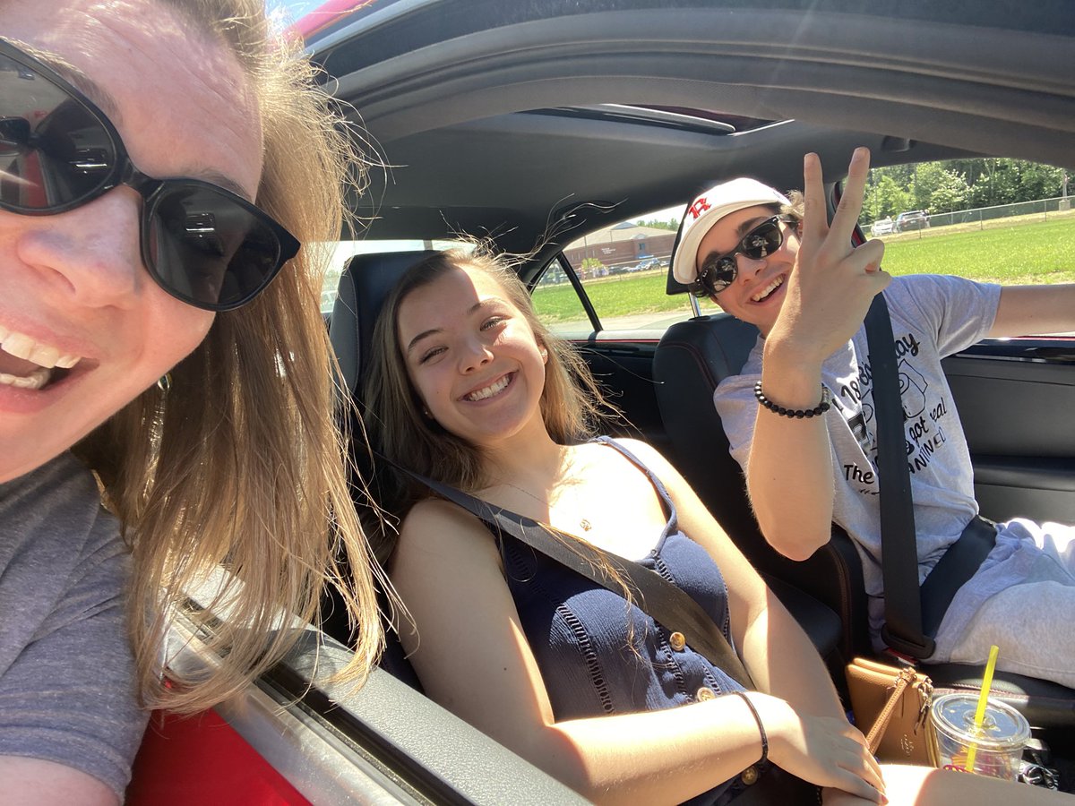 ATubaToothpaste's tweet image. More class of 2020!