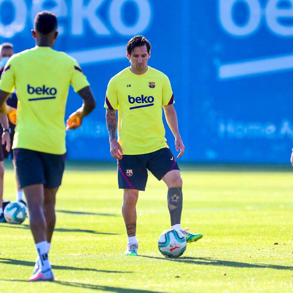 FCBarcelona's tweet image. Hey you