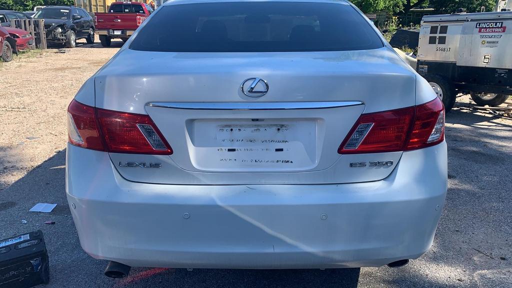 27. 2008 Lexus ES350 Medium Trim #Savesomemore purchase for our referred client from OT.We help you buy cars of your dream direct from America without any cosmetics done to it. DM to know more.