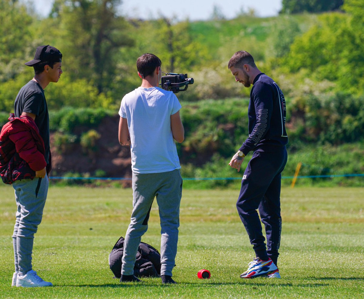 DonStrapzy_'s tweet image. #DifferentRules

New Music Next Week ‼️