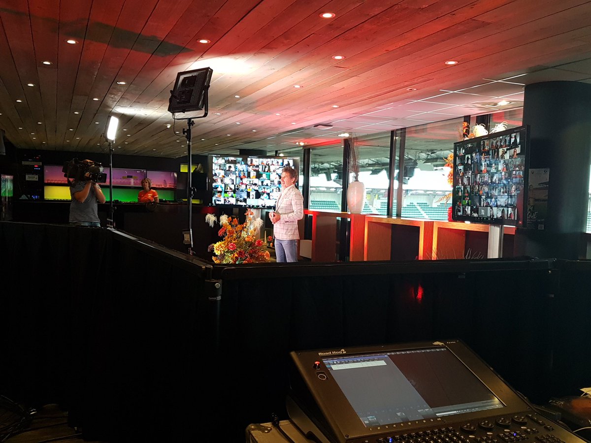 We zijn los met @DenHaag2020 <a href="/toinevp/">Toine v Peperstraten</a> <a href="/BasTietema/">Bas Tietema</a> <a href="/AvZanen/">Anneke van Zanen-Nieberg</a> <a href="/LizeWeerdenburg/">Lize Weerdenburg</a> <a href="/NathanRutjes1/">Nathan Rutjes</a> <a href="/ADODenHaag/">ADO Den Haag</a> #UnifiedMoves #PlayUnified